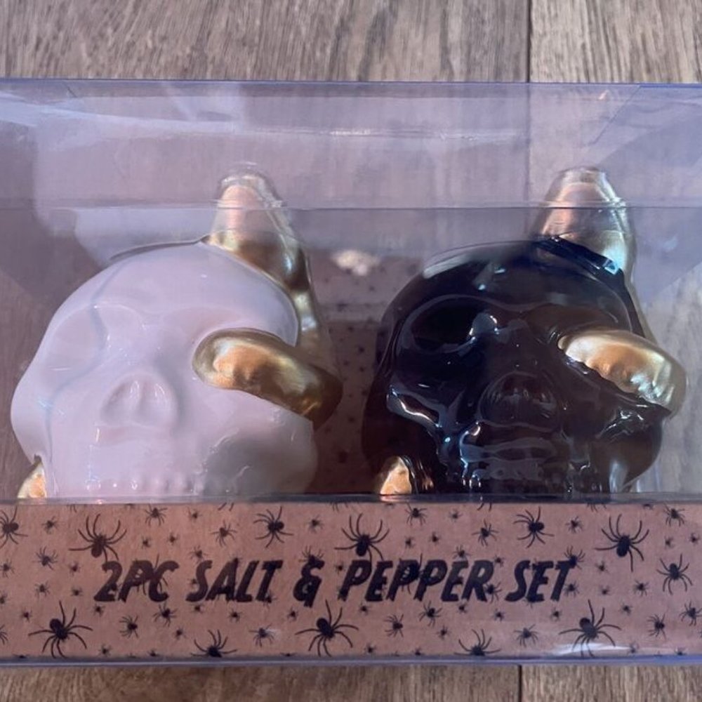 Halloween Ceramic Black & White Skull Gold Decorated Salt & Pepper Shaker Sets